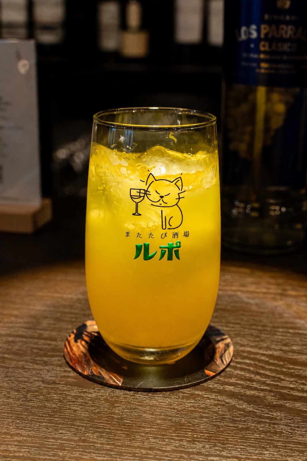 オリジナルグラスのドリンク